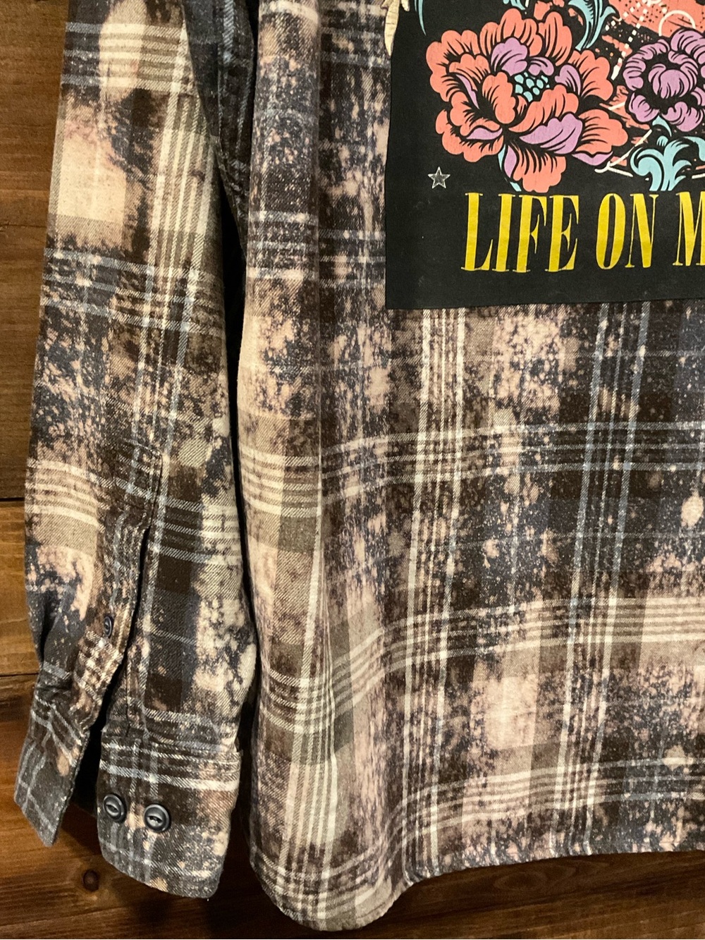 CUSTOM David Bowie “Life on Mars” Bleached Flannel Shirt
MENS Large (Women’s) - Picture 5 of 10